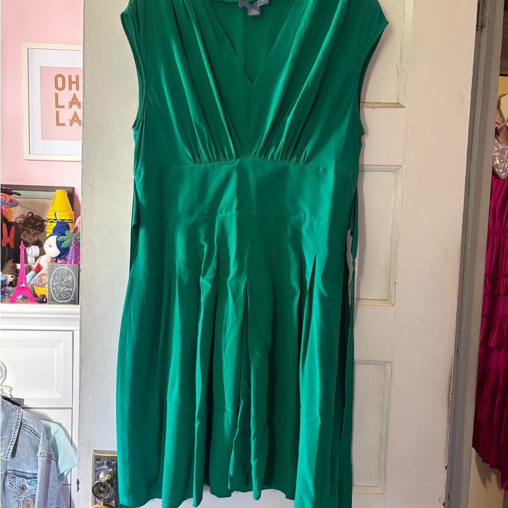 Green Sleeveless V-Neck A-Line Mini Dress